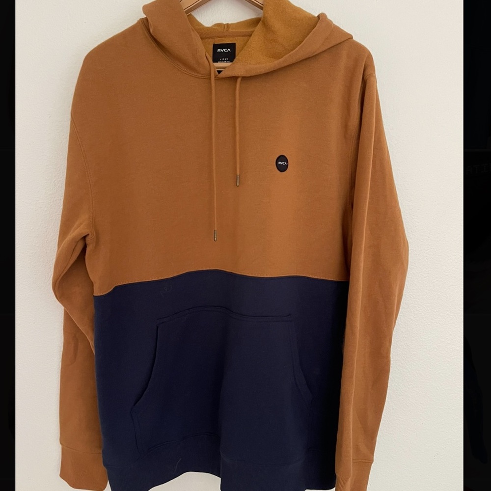 Large men’s RVCA sweatshirt